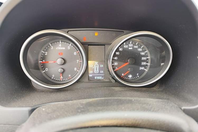 Used Haval H6 2015 Sport Edition 1.5T Manual Two-Wheel Drive Elite Model Instrument Cluster