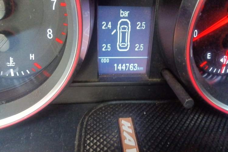 Used Haval H6 2015 Revised Version Sport Edition 1.5T Manual Transmission Two-Wheel Drive Elite Grade Odometer Close Up