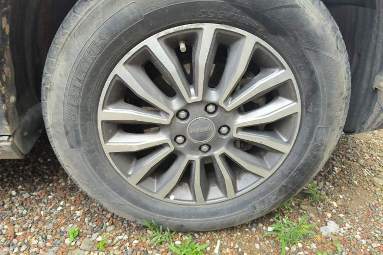 Used Haval H6 2015 Sport Edition 1.5T Automatic Two-Wheel Drive Luxury Model Right Front Wheel Hub
