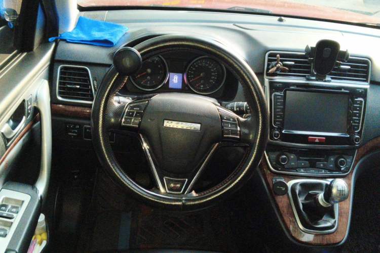 Used Haval H6 2015 Revised Version Sport Edition 1.5T Manual Transmission Two-Wheel Drive Elite Grade Steering Wheel