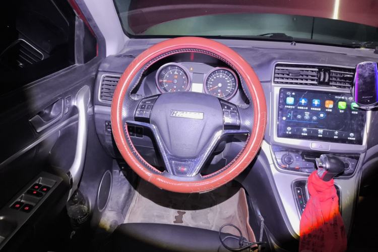 Used Haval H6 2015 Sport Edition 1.5T Automatic Two-Wheel Drive Luxury Model Steering Wheel