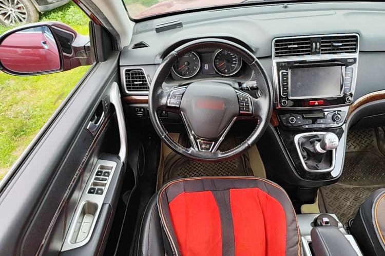 Used Haval H6 2015 Sport Edition 1.5T Manual Two-Wheel Drive Elite Model Steering Wheel