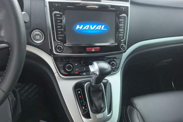 Used Haval H6 2015 Sport Edition 1.5T Automatic Two-Wheel Drive Luxury Model Audio And AC Panel
