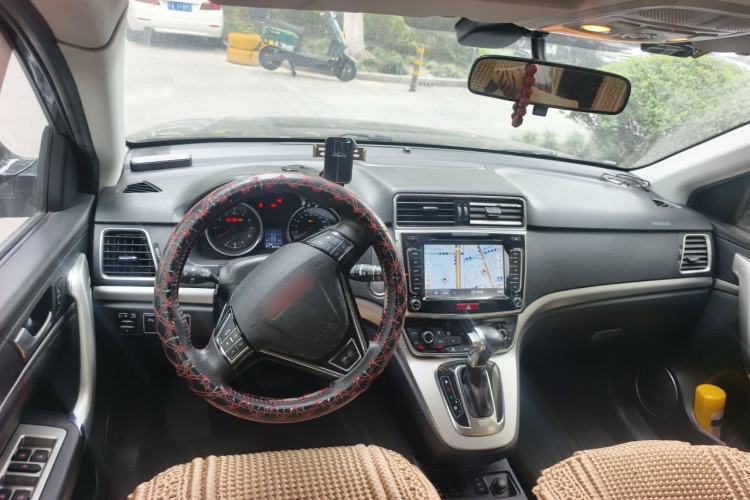Used Haval H6 2015 Sport Edition 1.5T Automatic Two-Wheel Drive Luxury Model Center Console