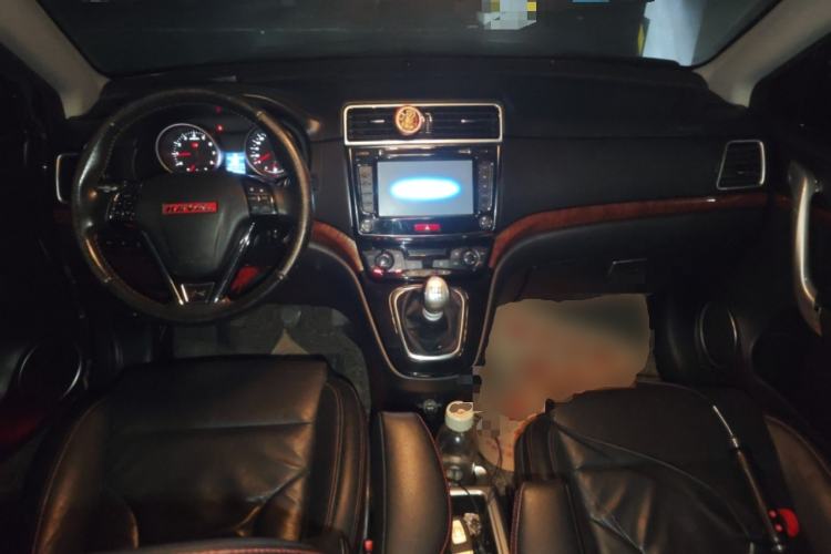 Used Haval H6 2015 Sport Edition 1.5T Manual Two-Wheel Drive Elite Model Center Console