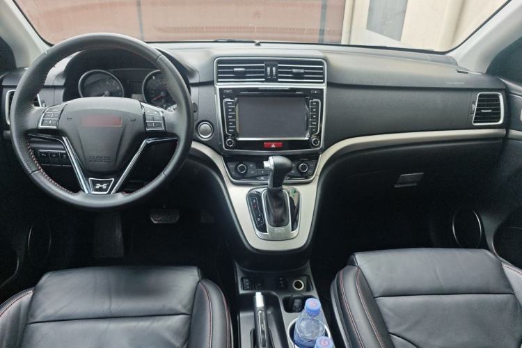 Used Haval H6 2015 Sport Edition 1.5T Automatic Two-Wheel Drive Luxury Model Center Console