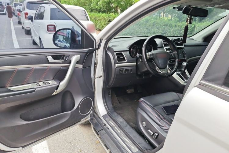Used Haval H6 2015 Sport Edition 1.5T Automatic Two-Wheel Drive Luxury Model Driver Seat