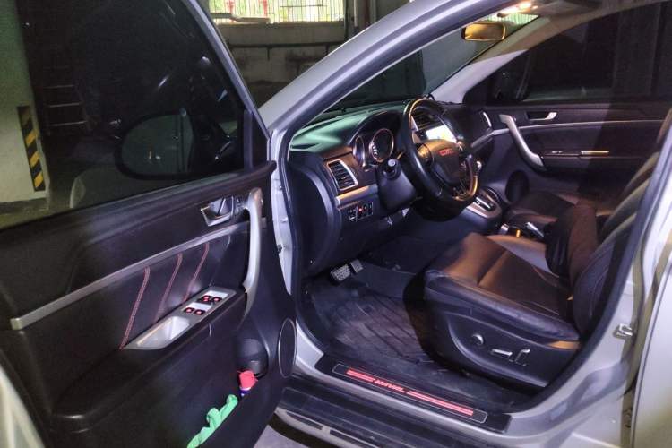 Used Haval H6 2015 Sport Edition 1.5T Automatic Two-Wheel Drive Luxury Model Driver Seat