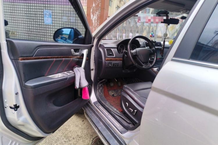 Used Haval H6 2015 Revised Version Sport Edition 1.5T Manual Transmission Two-Wheel Drive Elite Grade Driver Seat