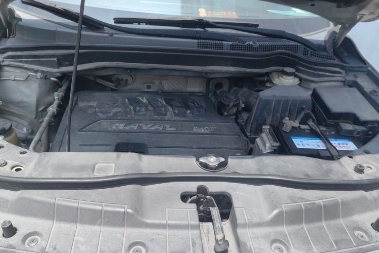 Used Haval H6 2015 Sport Edition 1.5T Automatic Two-Wheel Drive Luxury Model Engine Bay