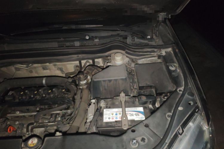 Used Haval H6 2015 Sport Edition 1.5T Manual Two-Wheel Drive Elite Model Engine Bay Left