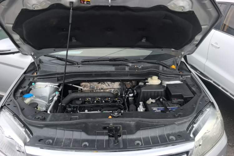 Used Haval H6 2015 Sport Edition 1.5T Automatic Two-Wheel Drive Luxury Model Engine Bay
