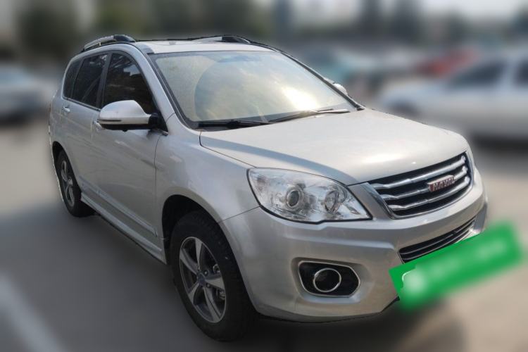 Used Haval H6 2015 Upgraded Model 1.5T Manual Two-Wheel Drive Elite Version Front Right 45 Deg