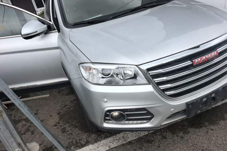 Used Haval H6 2015 Sport Edition 1.5T Automatic Two-Wheel Drive Luxury Model Front Right 45 Deg