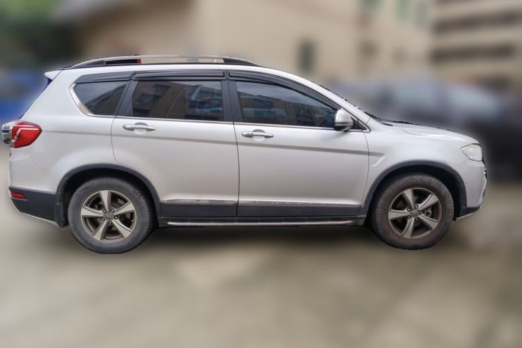 Used Haval H6 2015 Revised Version Sport Edition 1.5T Manual Transmission Two-Wheel Drive Elite Grade Front Right 45 Deg