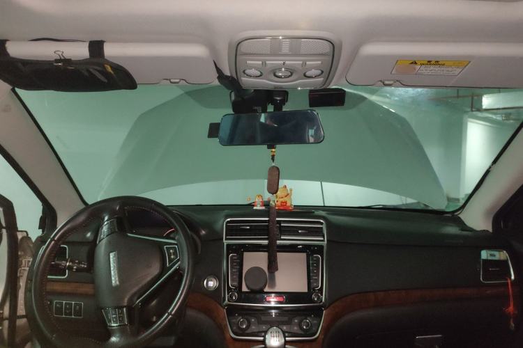 Used Haval H6 2015 Revised Version Sport Edition 1.5T Manual Transmission Two-Wheel Drive Elite Grade Headliner