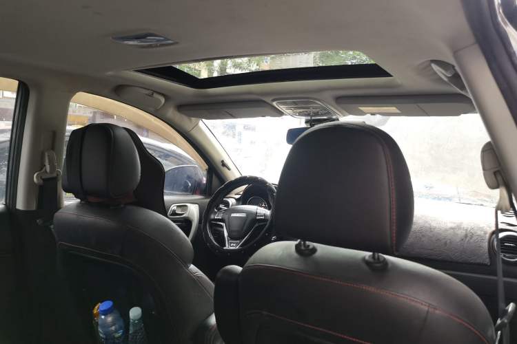 Used Haval H6 2015 Upgraded Model 1.5T Manual Two-Wheel Drive Elite Version Headliner
