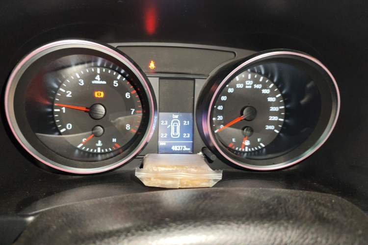 Used Haval H6 2015 Revised Version Sport Edition 1.5T Manual Transmission Two-Wheel Drive Elite Grade Instrument Cluster