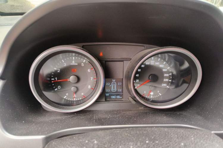 Used Haval H6 2015 Revised Version Sport Edition 1.5T Manual Transmission Two-Wheel Drive Elite Grade Instrument Cluster