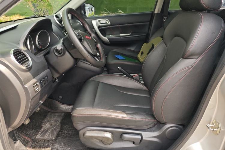 Used Haval H6 2015 Upgraded Model 1.5T Manual Two-Wheel Drive Elite Version Left Front Seat