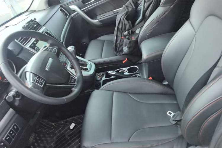Used Haval H6 2015 Sport Edition 1.5T Automatic Two-Wheel Drive Luxury Model Left Front Seat