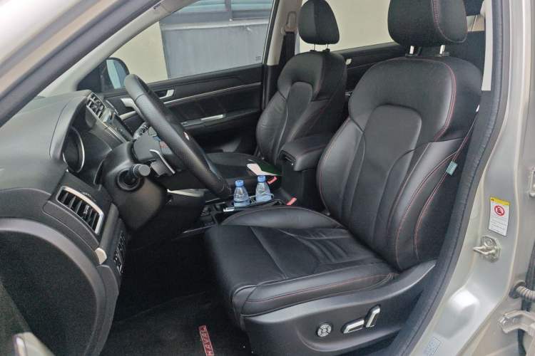 Used Haval H6 2015 Sport Edition 1.5T Automatic Two-Wheel Drive Luxury Model Left Front Seat