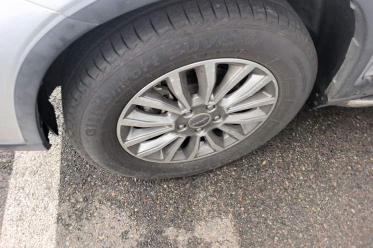 Used Haval H6 2015 Sport Edition 1.5T Automatic Two-Wheel Drive Luxury Model Left Front Wheel Hub