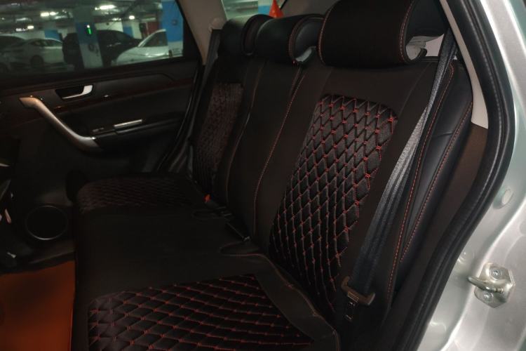 Used Haval H6 2015 Revised Version Sport Edition 1.5T Manual Transmission Two-Wheel Drive Elite Grade Left Rear Seat
