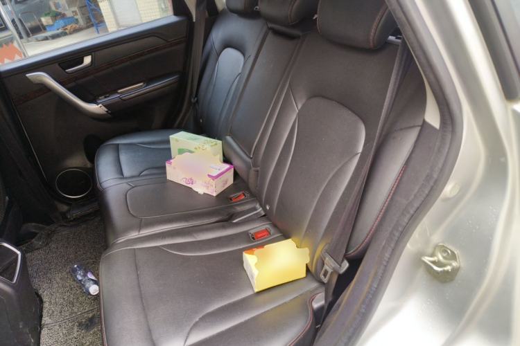 Used Haval H6 2015 Revised Version Sport Edition 1.5T Manual Transmission Two-Wheel Drive Elite Grade Left Rear Seat