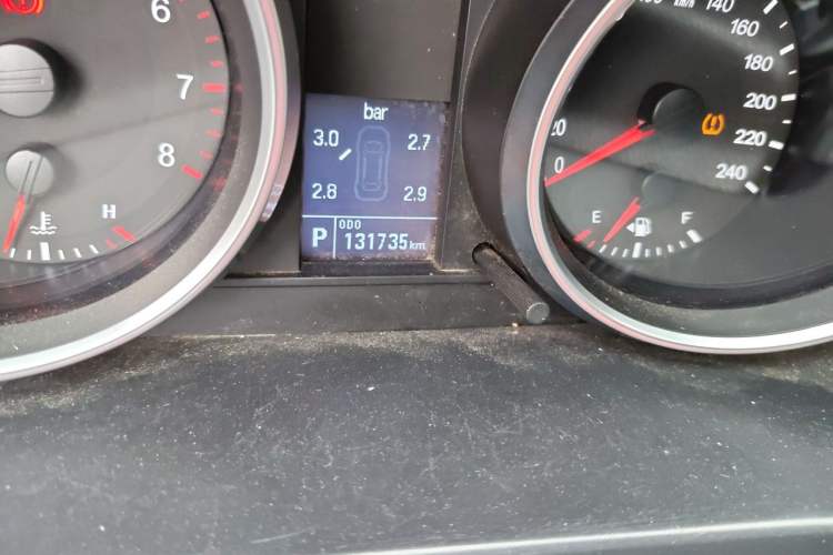 Used Haval H6 2015 Sport Edition 1.5T Automatic Two-Wheel Drive Luxury Model Odometer Close Up