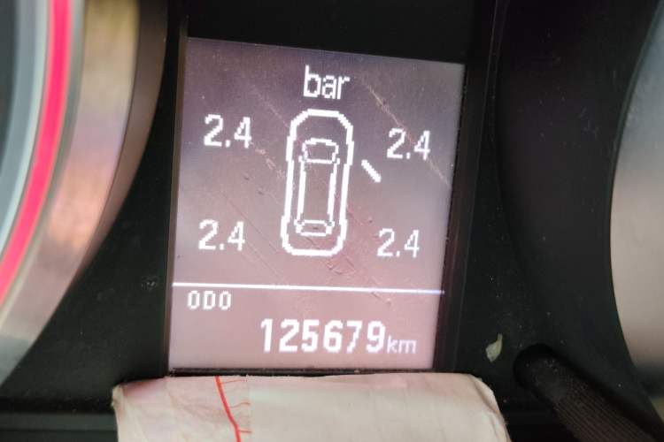 Used Haval H6 2015 Revised Version Sport Edition 1.5T Manual Transmission Two-Wheel Drive Elite Grade Odometer Close Up