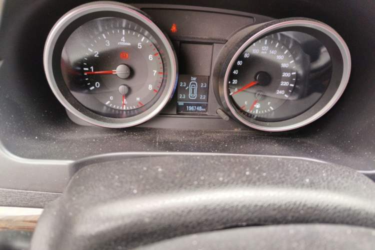 Used Haval H6 2015 Revised Version Sport Edition 1.5T Manual Transmission Two-Wheel Drive Elite Grade Odometer Close Up