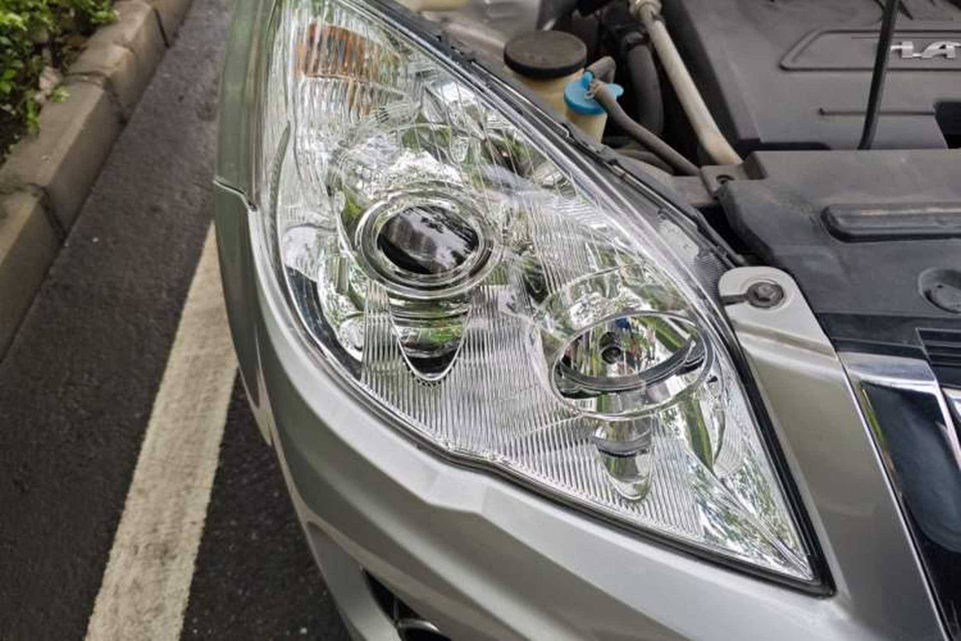 Used Haval H6 2015 Upgraded Model 1.5T Manual Two-Wheel Drive Elite Version Right Front Headlight