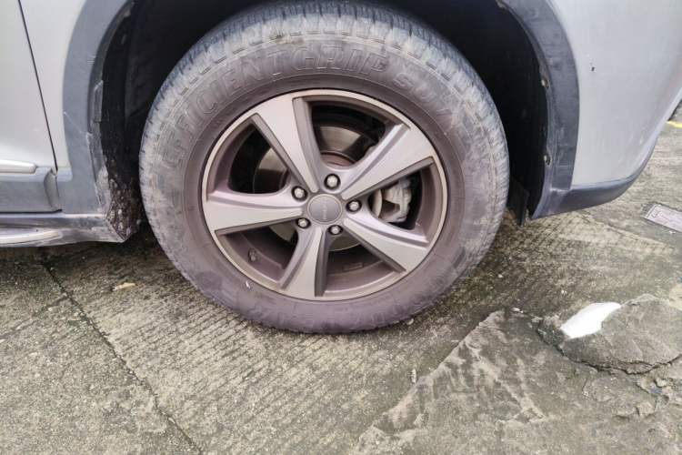 Used Haval H6 2015 Revised Version Sport Edition 1.5T Manual Transmission Two-Wheel Drive Elite Grade Right Front Wheel Hub