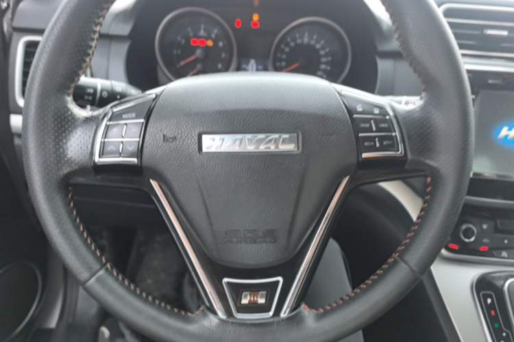 Used Haval H6 2015 Sport Edition 1.5T Automatic Two-Wheel Drive Luxury Model Steering Wheel