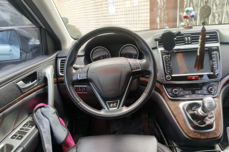 Used Haval H6 2015 Revised Version Sport Edition 1.5T Manual Transmission Two-Wheel Drive Elite Grade Steering Wheel