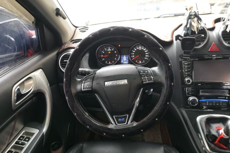 Used Haval H6 2015 Upgraded Model 1.5T Manual Two-Wheel Drive Elite Version Steering Wheel
