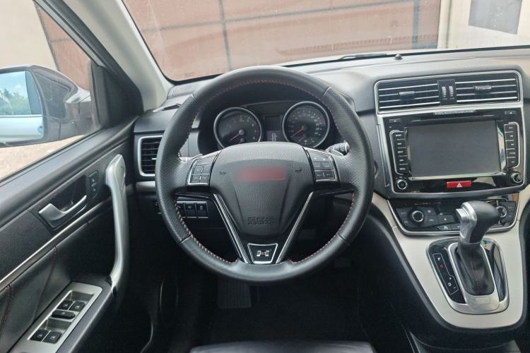 Used Haval H6 2015 Sport Edition 1.5T Automatic Two-Wheel Drive Luxury Model Steering Wheel