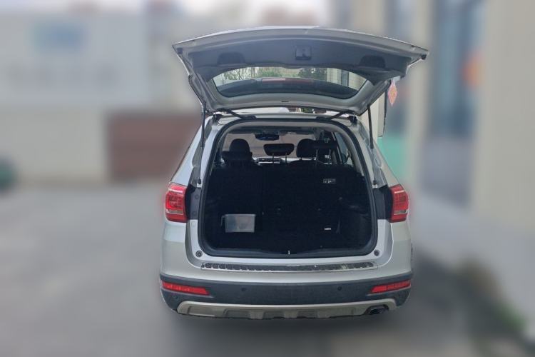 Used Haval H6 2015 Sport Edition 1.5T Automatic Two-Wheel Drive Luxury Model Trunk