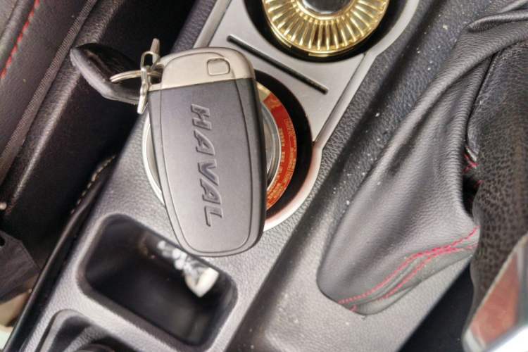 Used Haval H6 2015 Revised Version Sport Edition 1.5T Manual Transmission Two-Wheel Drive Elite Grade Vehicle Key
