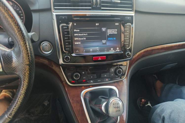 Used Haval H6 2015 Revised Version Sport Edition 1.5T Manual Transmission Two-Wheel Drive Elite Grade Audio And AC Panel