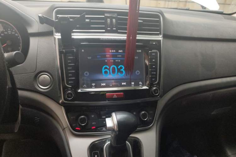 Used Haval H6 2015 Sport Edition 1.5T Automatic Two-Wheel Drive Luxury Model Audio And AC Panel