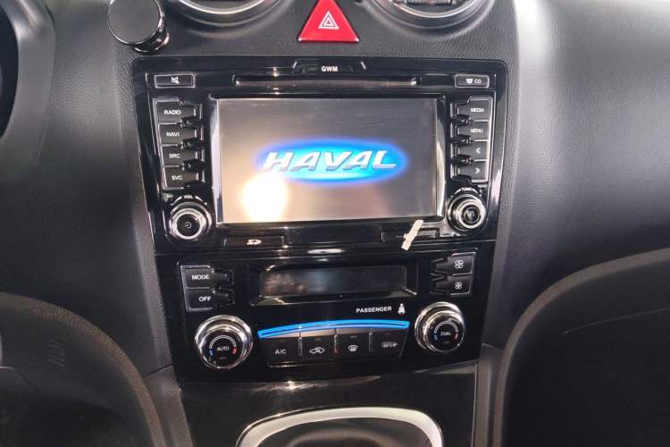 Used Haval H6 2015 Upgraded Model 1.5T Manual Two-Wheel Drive Elite Version Audio And AC Panel