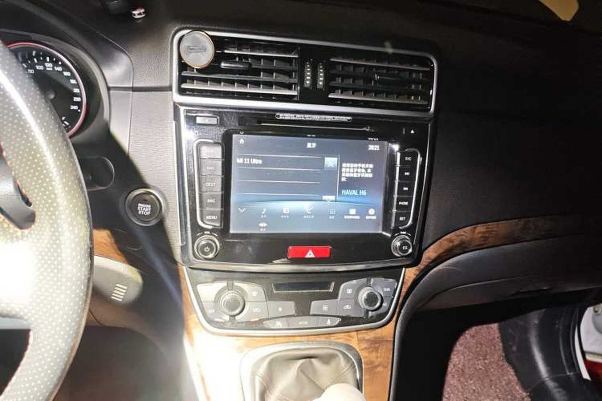 Used Haval H6 2015 Revised Version Sport Edition 1.5T Manual Transmission Two-Wheel Drive Elite Grade Audio And AC Panel