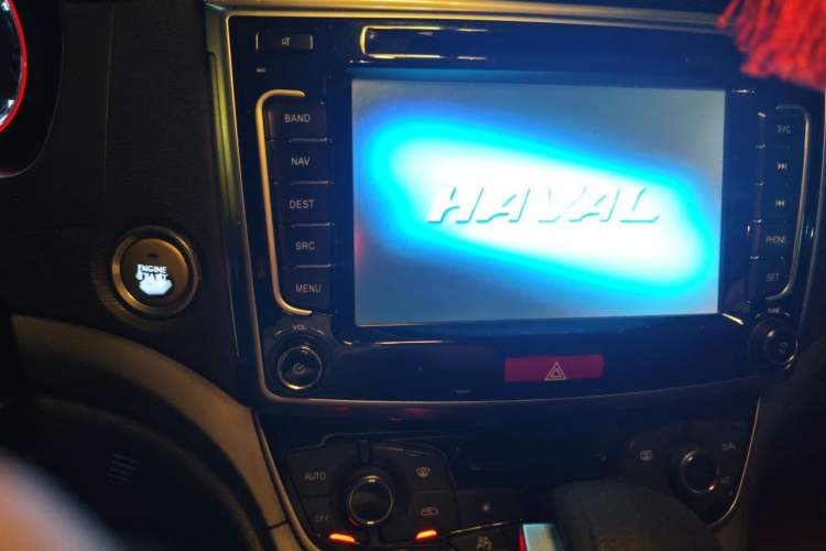 Used Haval H6 2015 Sport Edition 1.5T Automatic Two-Wheel Drive Luxury Model Audio And AC Panel
