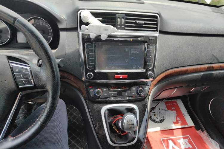 Used Haval H6 2015 Sport Edition 1.5T Manual Two-Wheel Drive Elite Model Audio And AC Panel