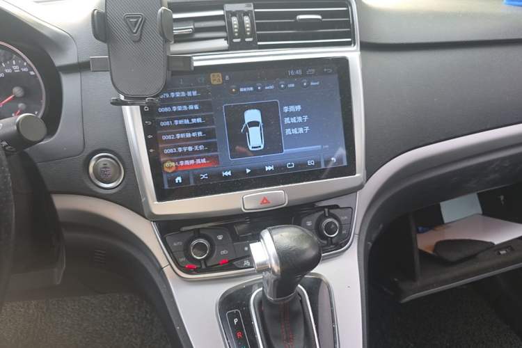 Used Haval H6 2015 Sport Edition 1.5T Automatic Two-Wheel Drive Luxury Model Audio And AC Panel