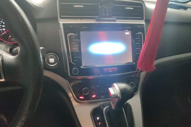 Used Haval H6 2015 Sport Edition 1.5T Automatic Two-Wheel Drive Luxury Model Audio And AC Panel