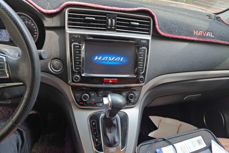 Used Haval H6 2015 Sport Edition 1.5T Automatic Two-Wheel Drive Luxury Model Audio And AC Panel