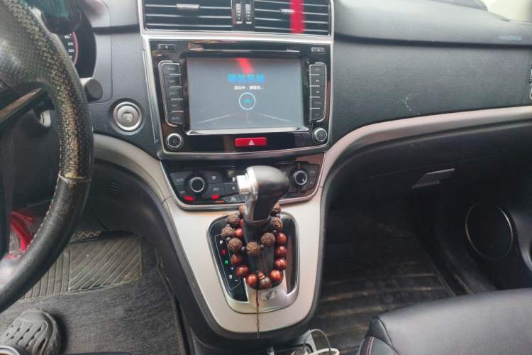Used Haval H6 2015 Sport Edition 1.5T Automatic Two-Wheel Drive Luxury Model Audio And AC Panel
